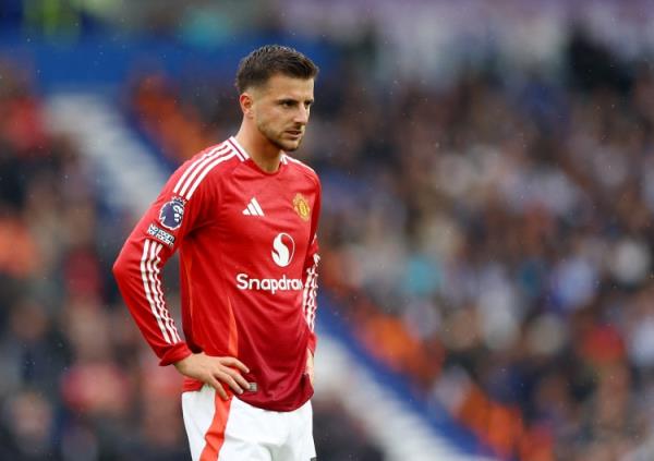 曼聯(lián)最水7號??芒特6420萬加盟1年半1球1助，首發(fā)踢13分鐘又傷了