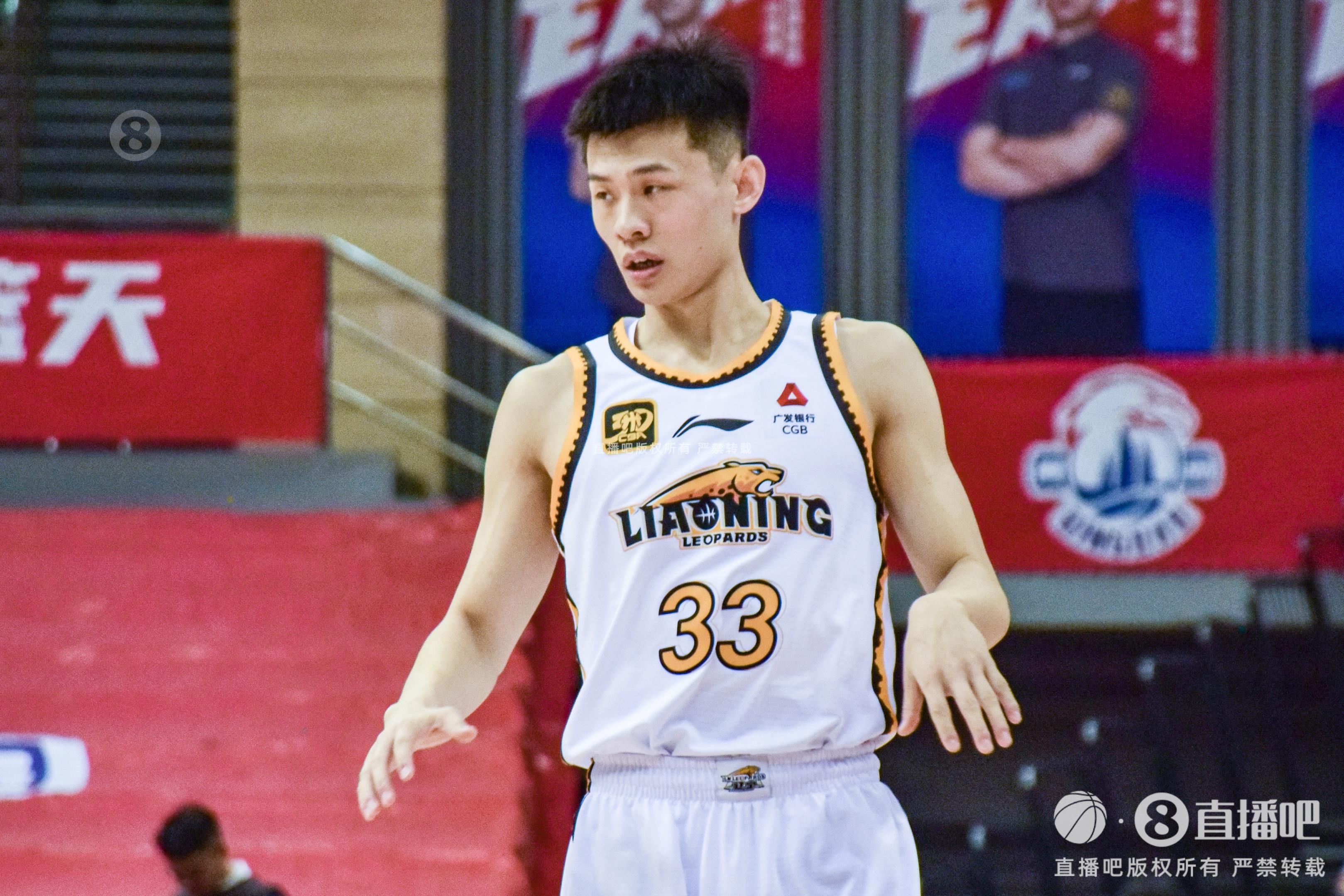 盡力了！王嵐嵚末節(jié)2記三分 全場(chǎng)18分鐘4中3拿到10分